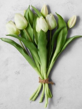 Williams Sonoma Real Touch Faux Tulip Bouquet In White NWOT 7 Stems No Vase